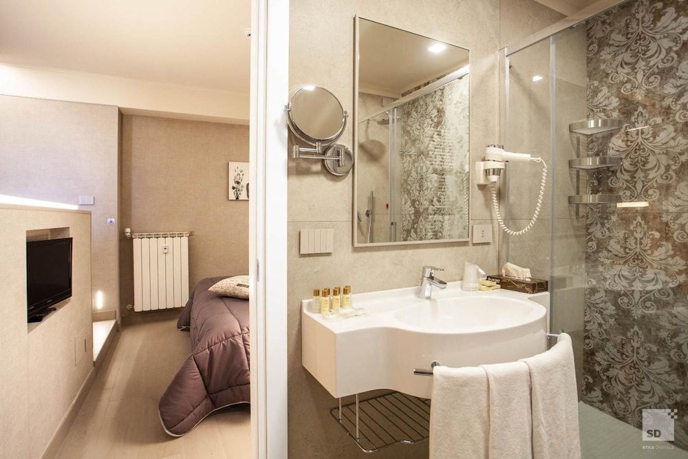 Hotel Cavour 45/49