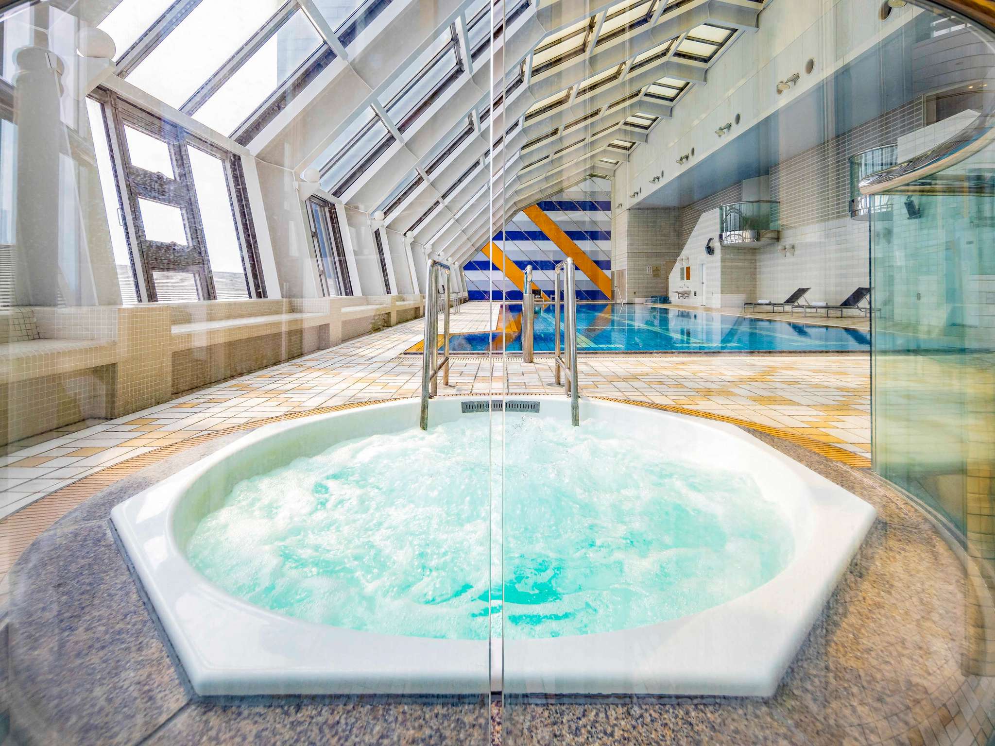 Swissotel Nankai Osaka 65/100