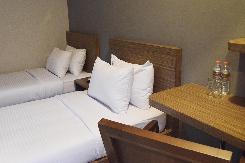 Hotel Sonic Airport Semarang 11/21