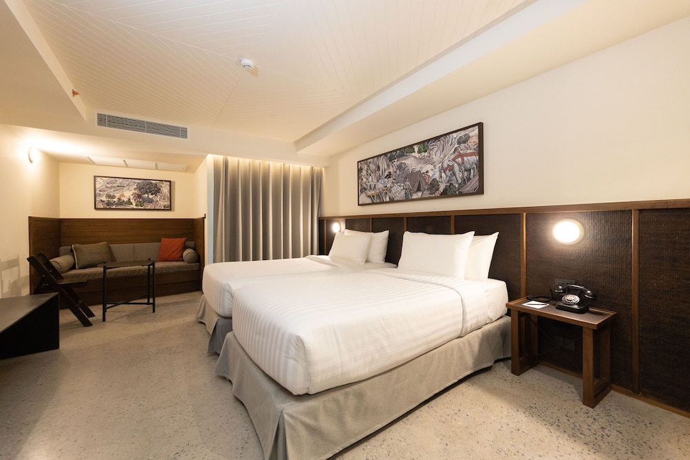 Payaa Hotel 10/50