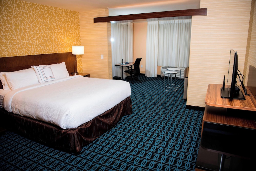 FAIRFIELD INN & SUITES CINCINNATI UPTOWN/UNIVERSITY AREA 13/50