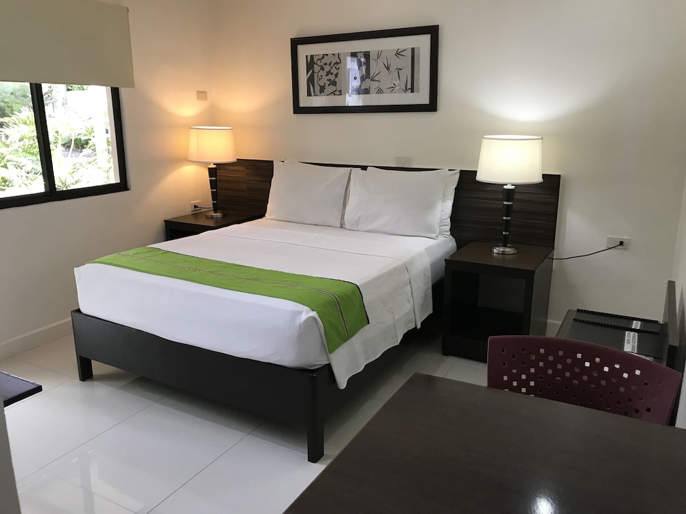 Domicilio Lorenzo Apartelle 17/71