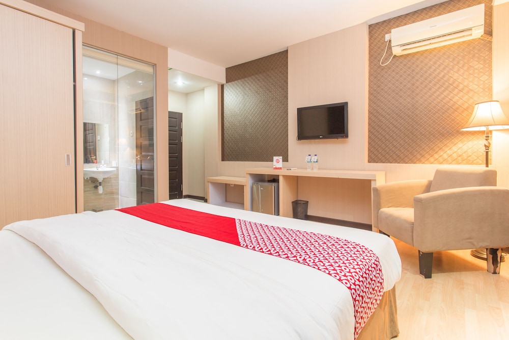 OYO 663 Hotel Sejati 16/32