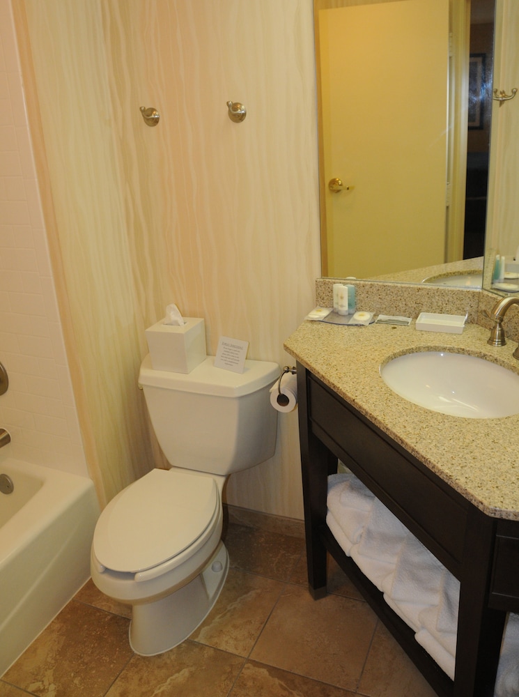 Comfort Inn Suites Newark Wilmington 27/65