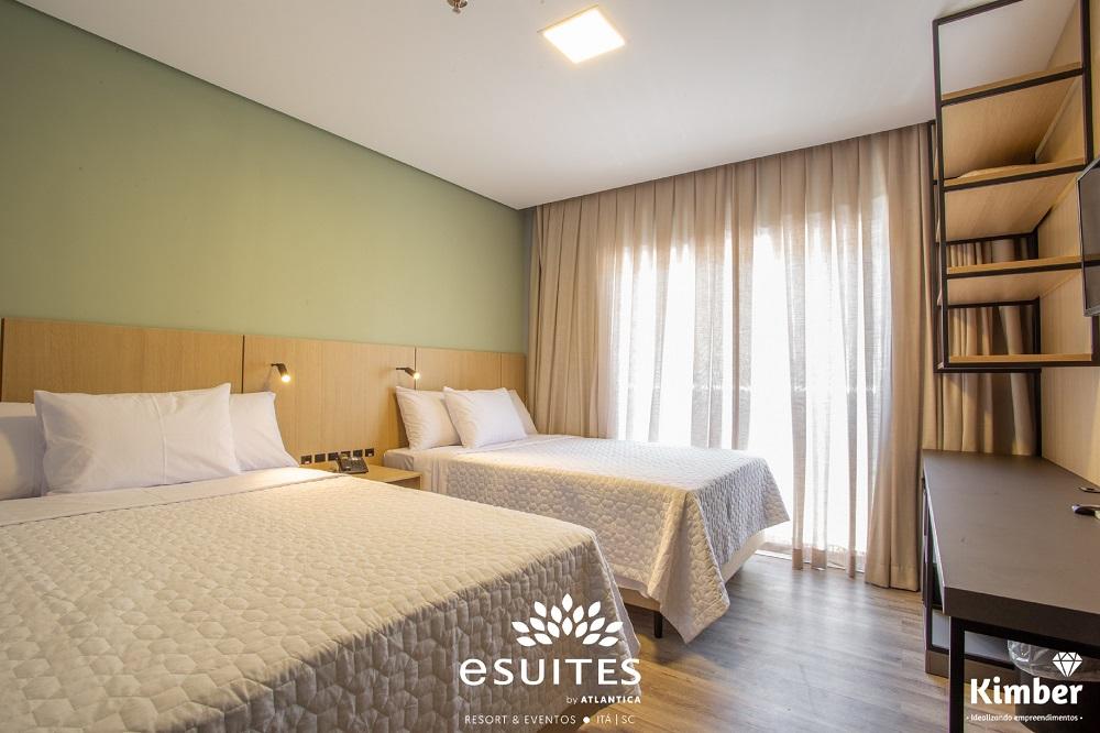 Master, Double Bed, Lake View، Grand Suites Family Resort By Atlantica 2/5