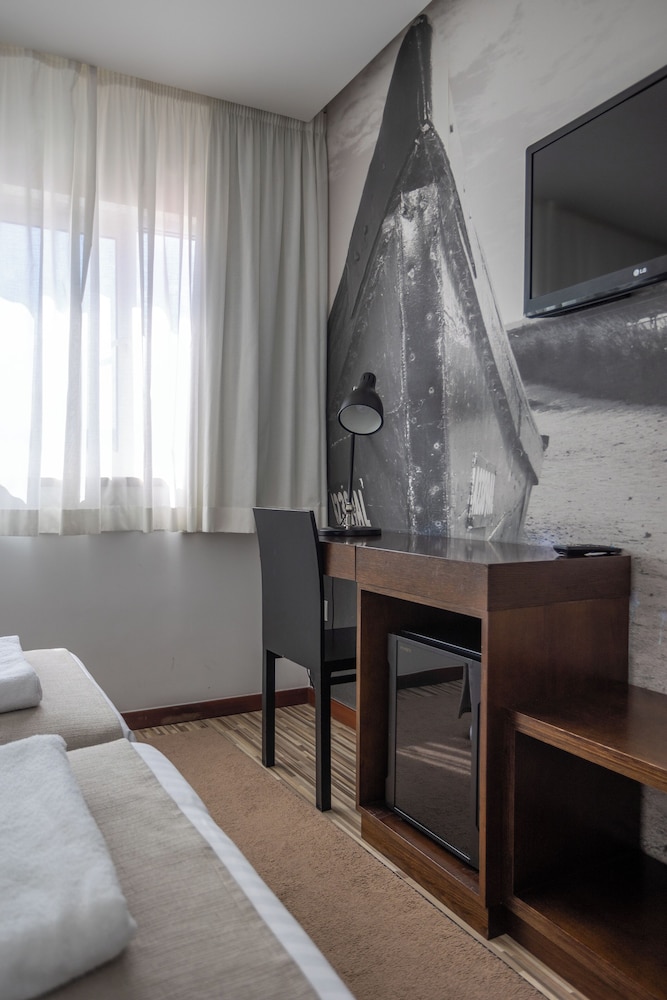 Hotel Farol 24/40