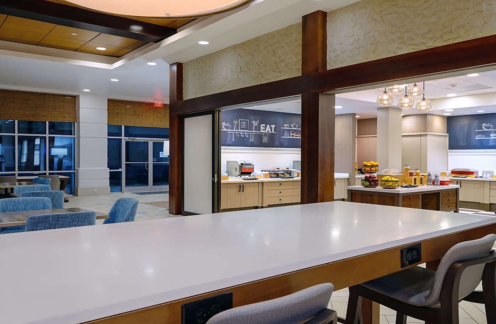 Hampton Inn Suites San Juan 16/67