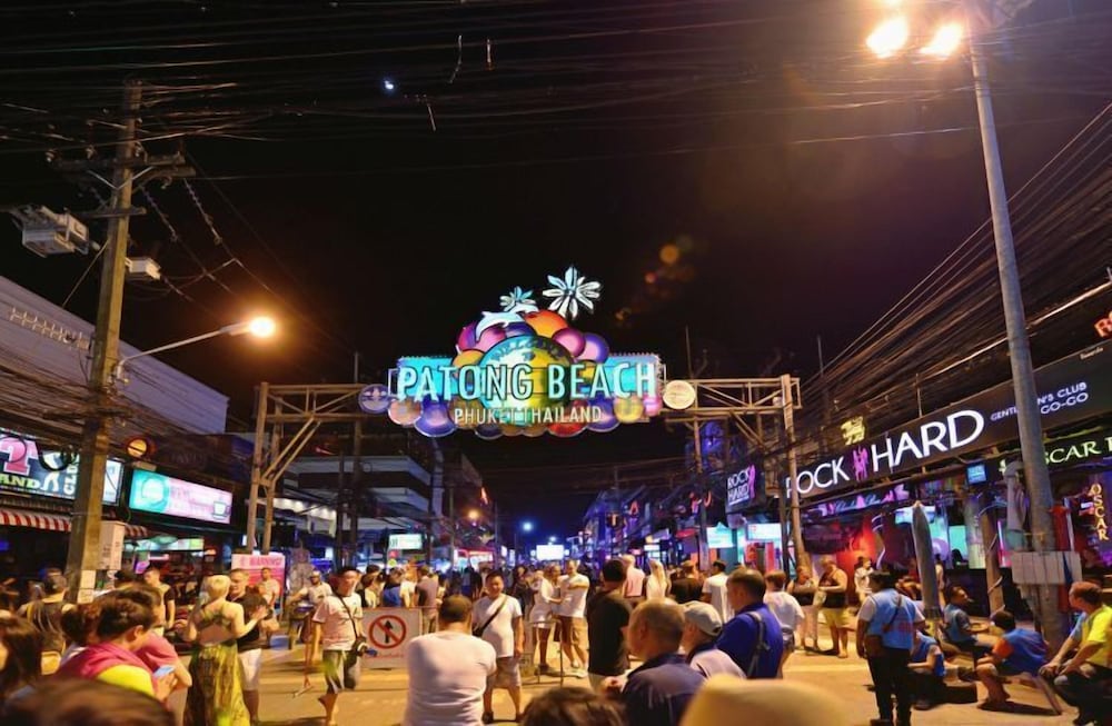 NJ PATONG HOTEL 46/53