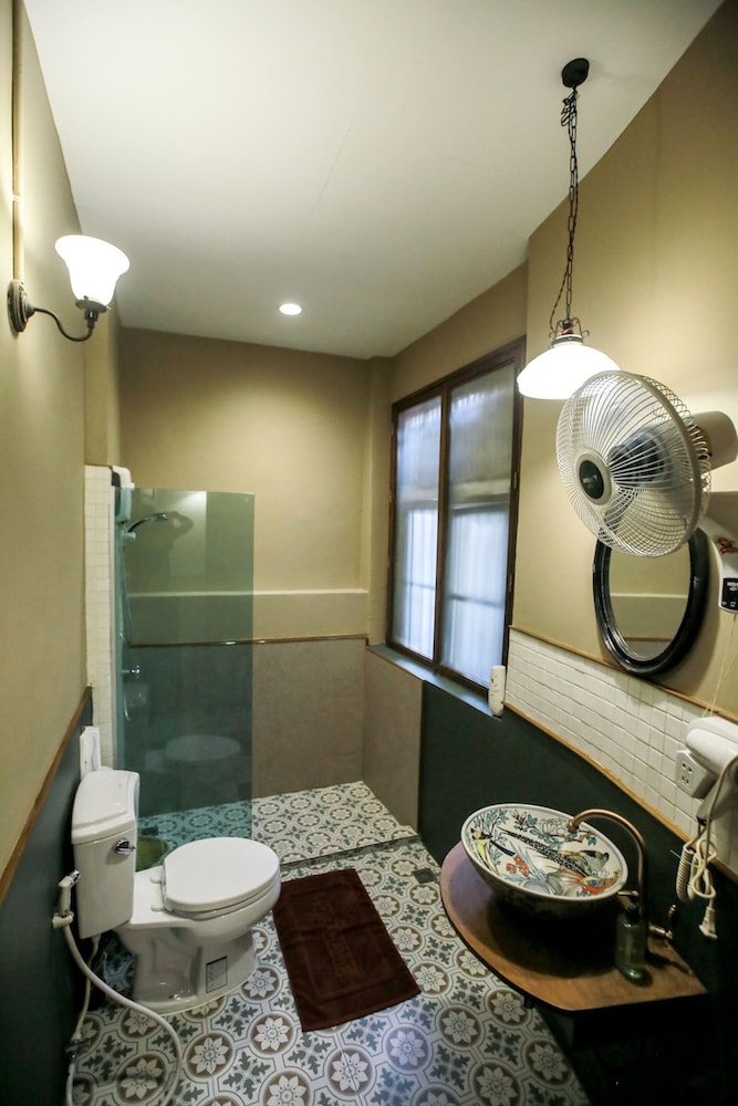 103 - Bed And Brews 50/50