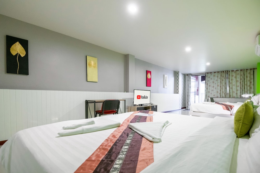 Talay Sai Hotel At Thung Wua Laen 14/76