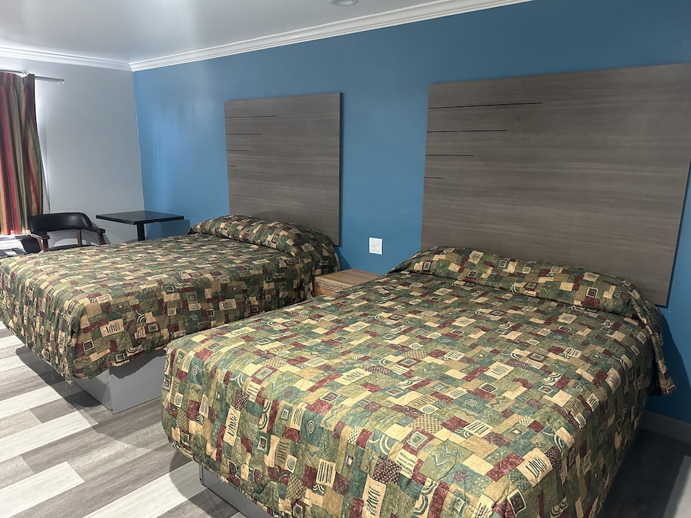 غرفة أساسية بسريرين كوين، Palm Inn Riverside 2/6