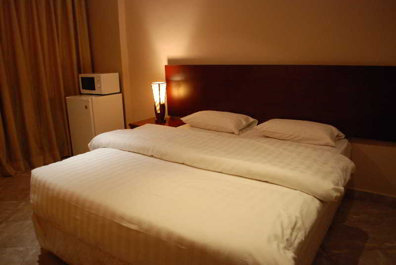 Times Square Suite 11/34