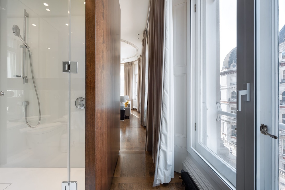 Grosvenor Gardens by CAPITAL 46/50