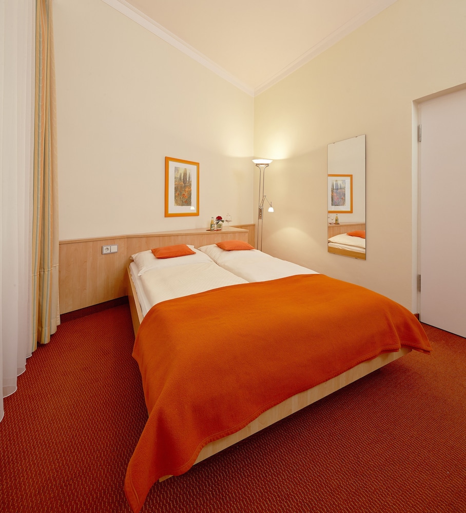 City Partner Hotel Adria 37/84