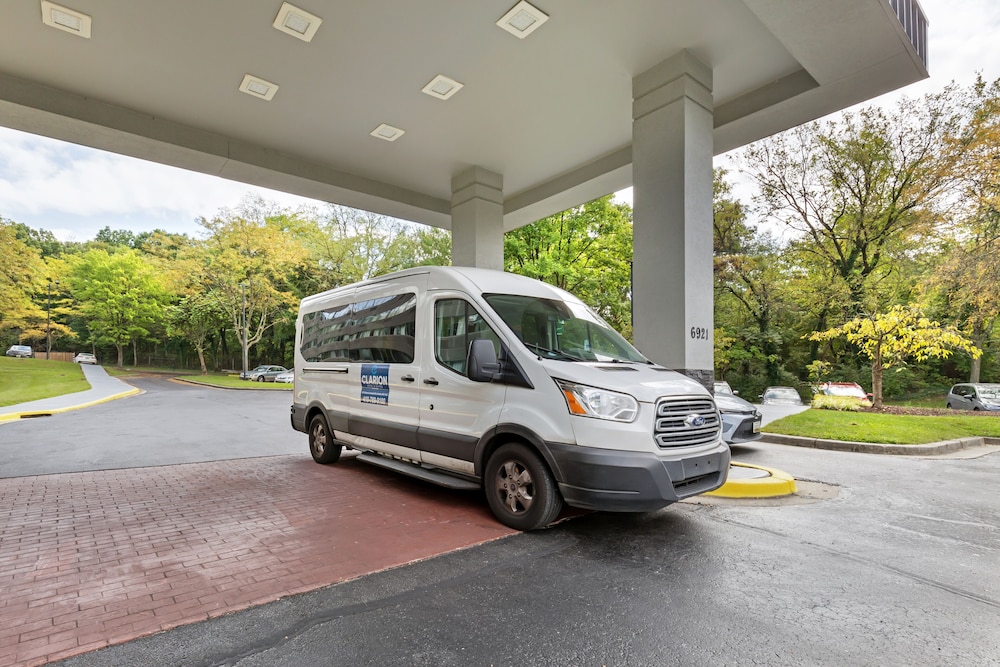 Clarion Hotel & Suites BWI Airport North 48/62