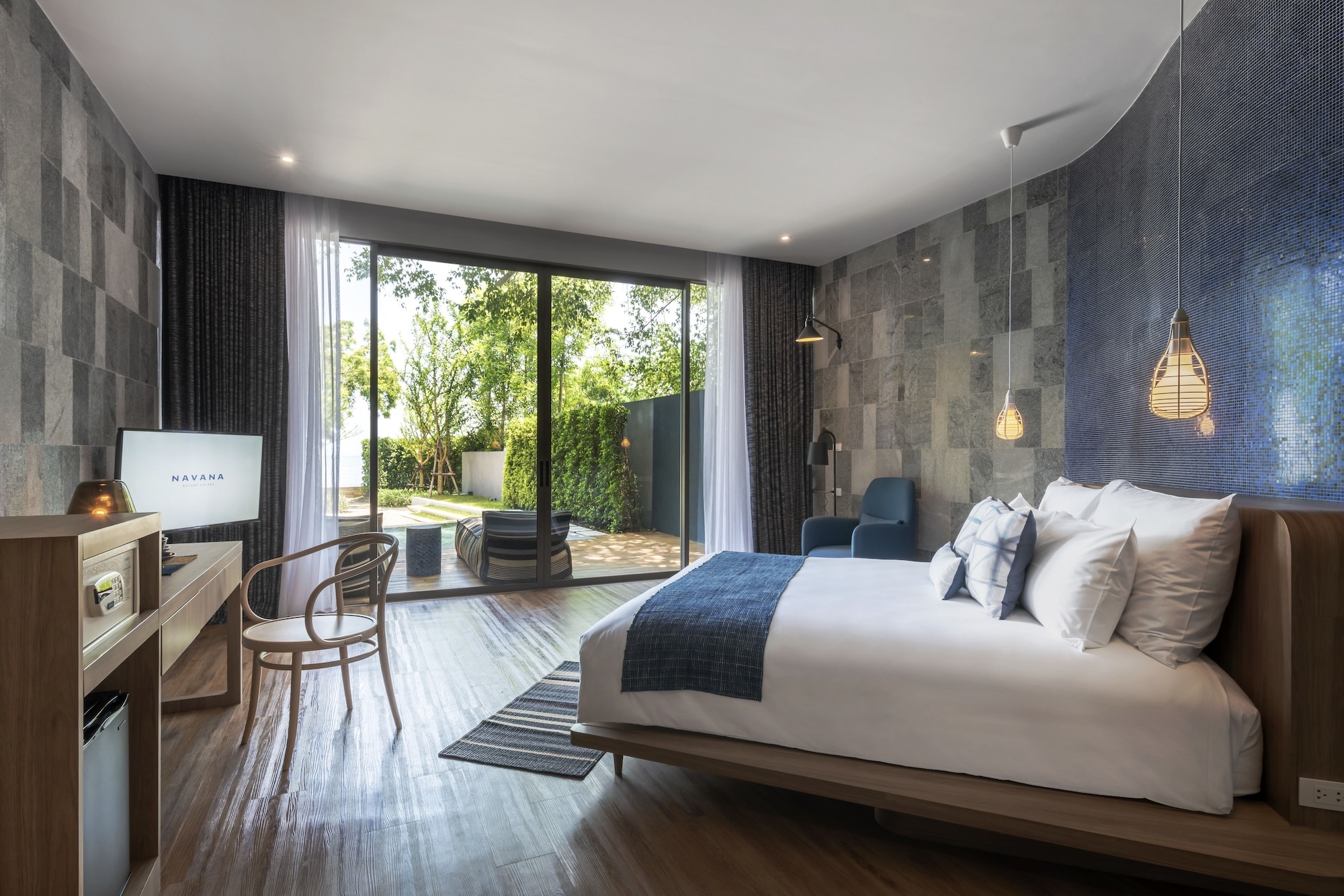 Pool, Villa, King Bed, Beach Front