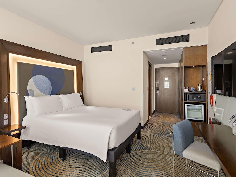 Novotel Abu Dhabi Gate 17/76