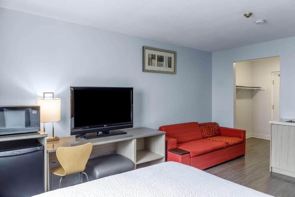 Motel6 Niagara Falls, On - Near The Falls 40/63