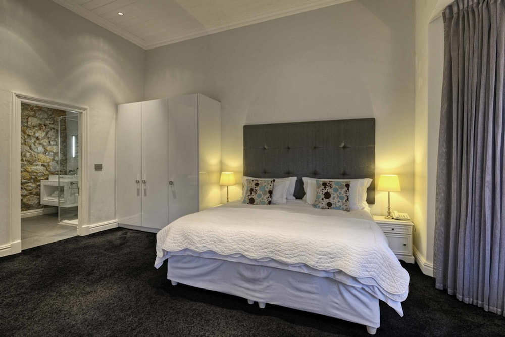 Three Boutique Hotel 37/79