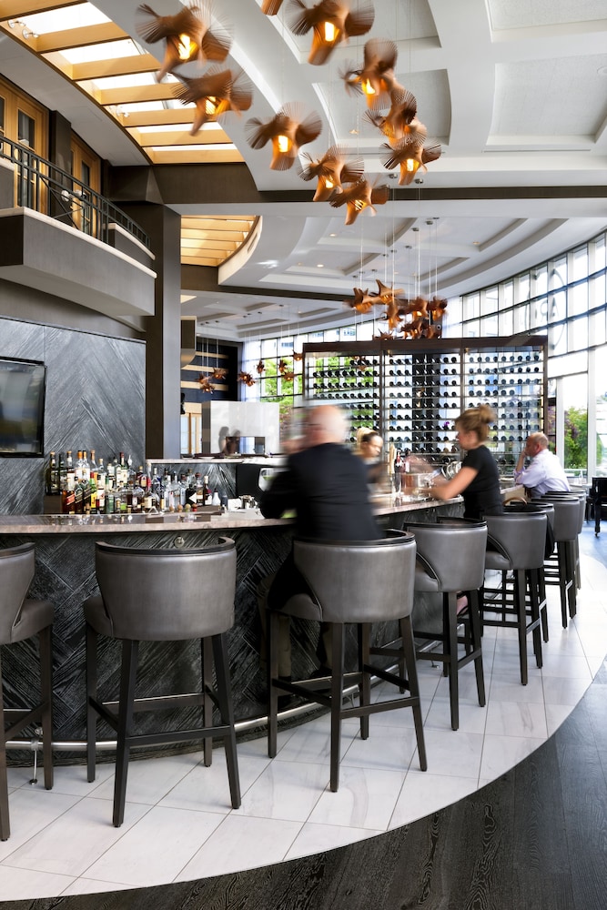 Fairmont Waterfront 52/72