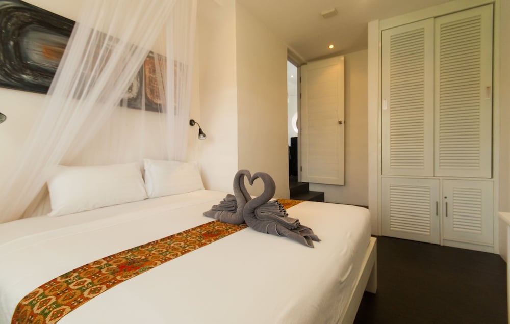 3 BEDROOMS, PENTHOUSE, 2 TERRACE