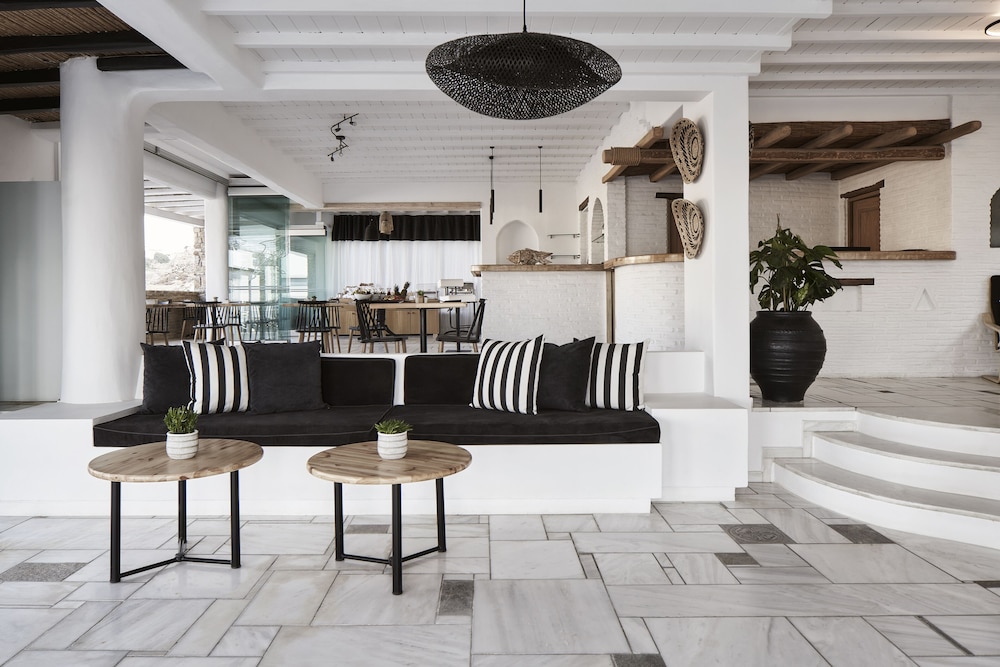Mr And Mrs White Mykonos 48/72