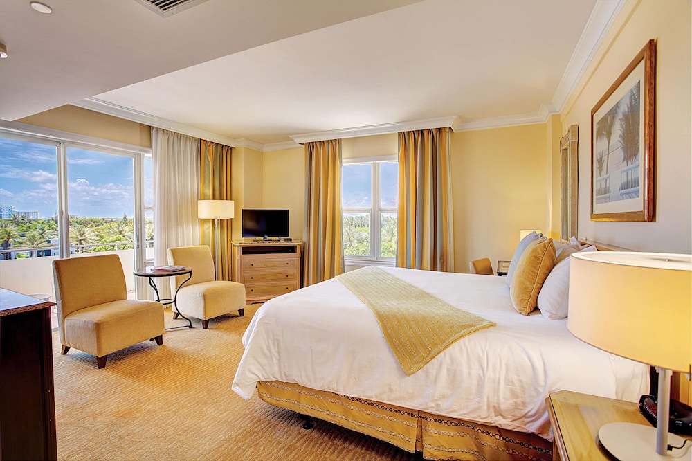 Room, King Bed, Bay View, Balcony