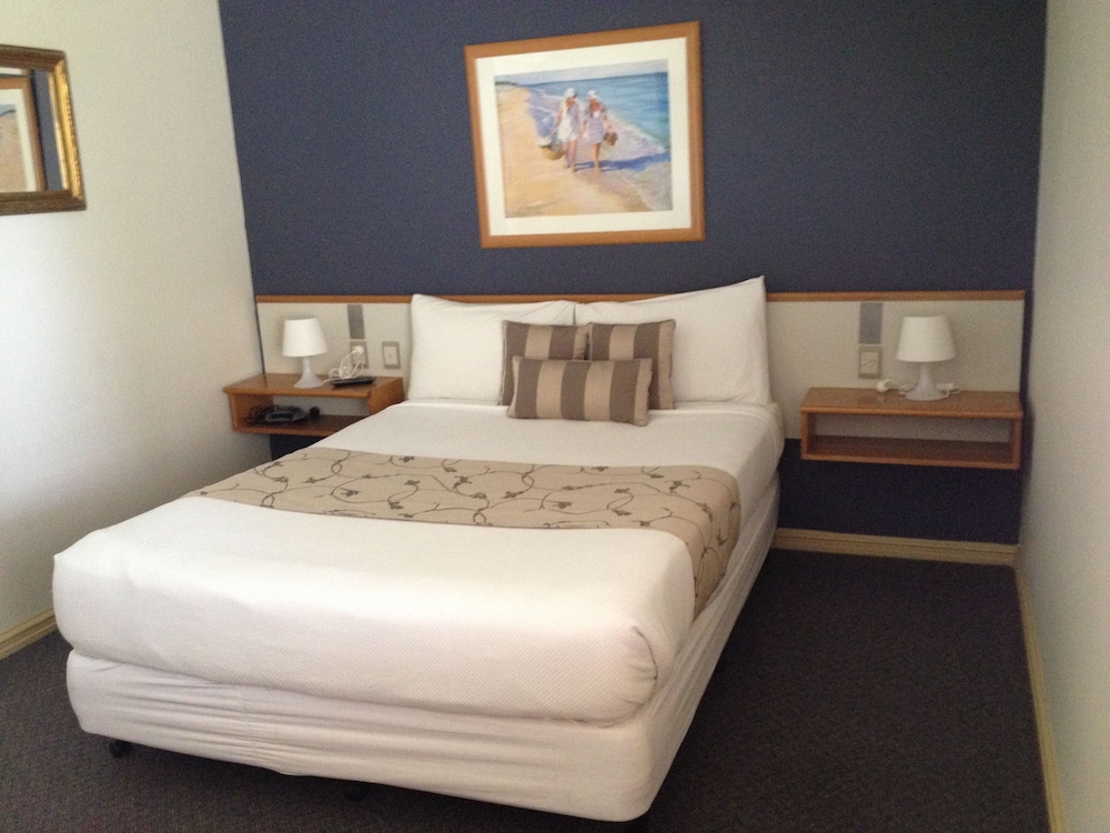 Silver Sands Resort 8/42