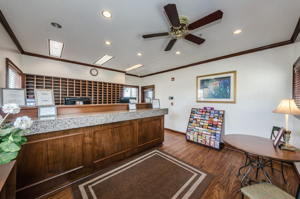 Suburban Extended Stay Clearwater 3/33