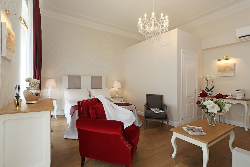 Spagna Art & Suites 52/58