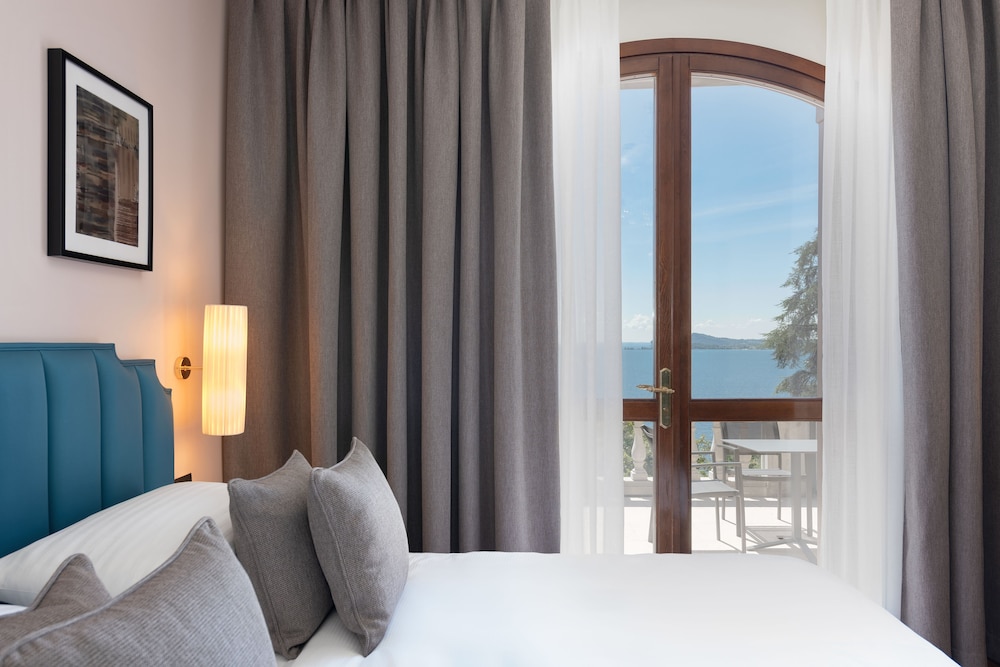 Hotel Villa Del Sogno 52/77