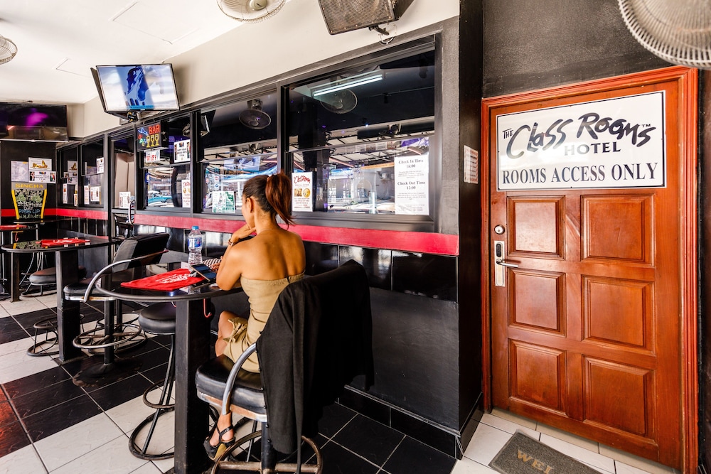 The Class Rooms Hotel 44/54