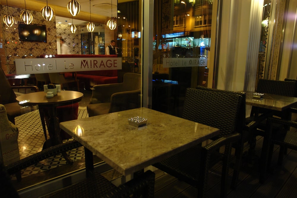 Hotel Le Mirage 59/69