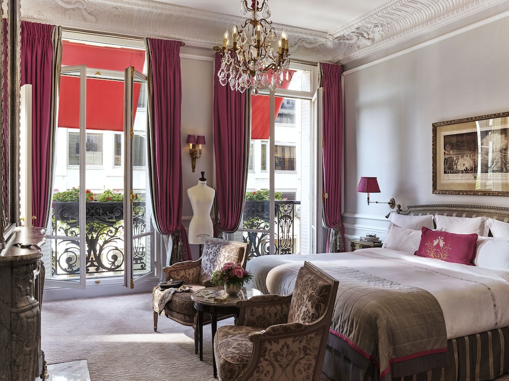 Eiffel, Couture, Suite