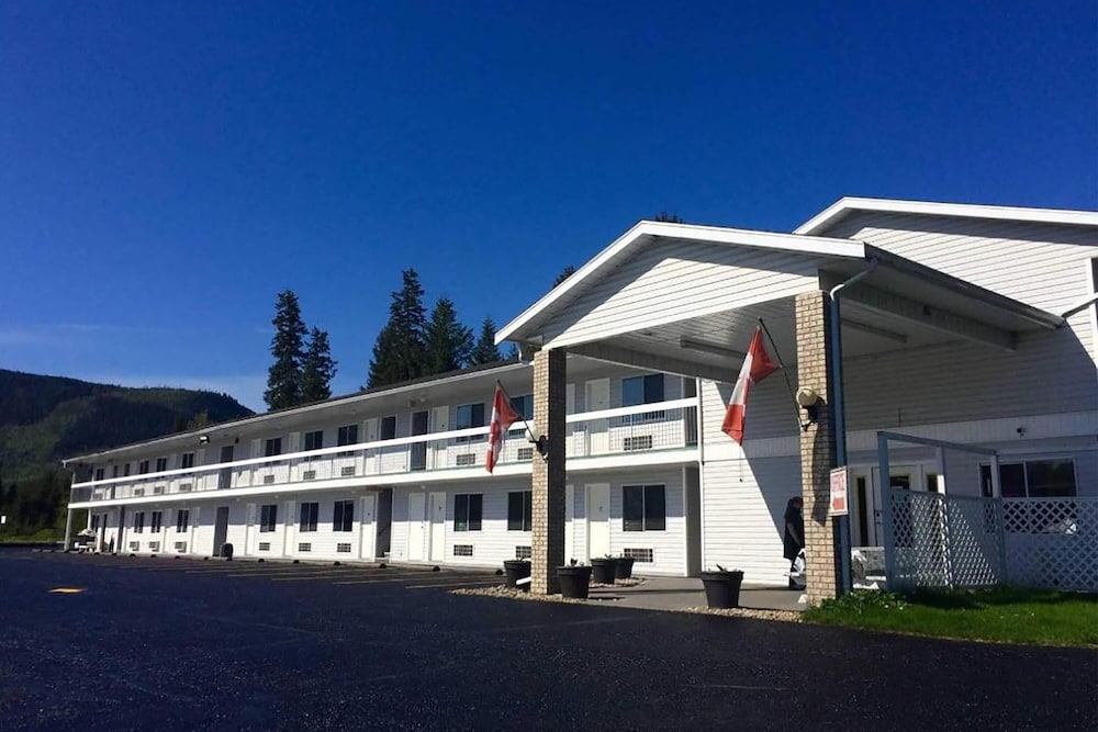Super 8 by Wyndham Clearwater BC 9/61