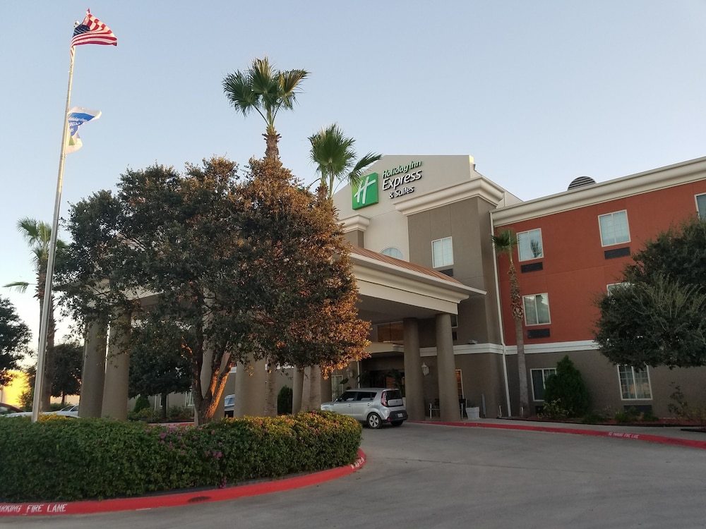 Holiday Inn Express and Suites Rio Grande City 51/59