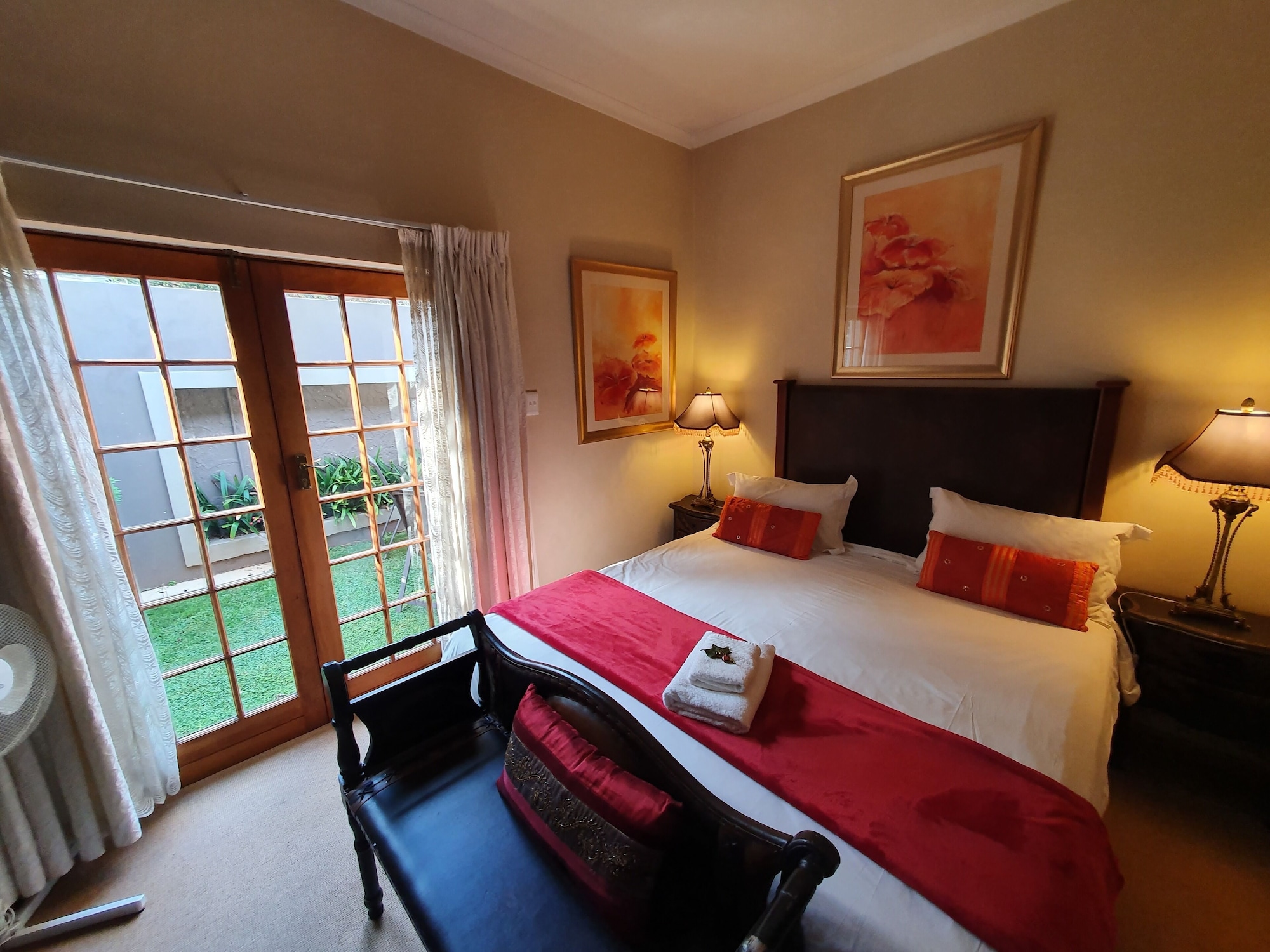 LUXURY, DOUBLE BED