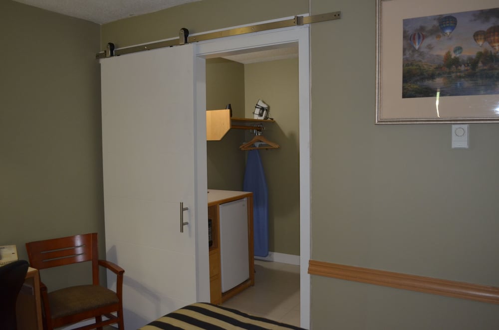 Canadas Best Value Inn Suites Castlegar 27/38