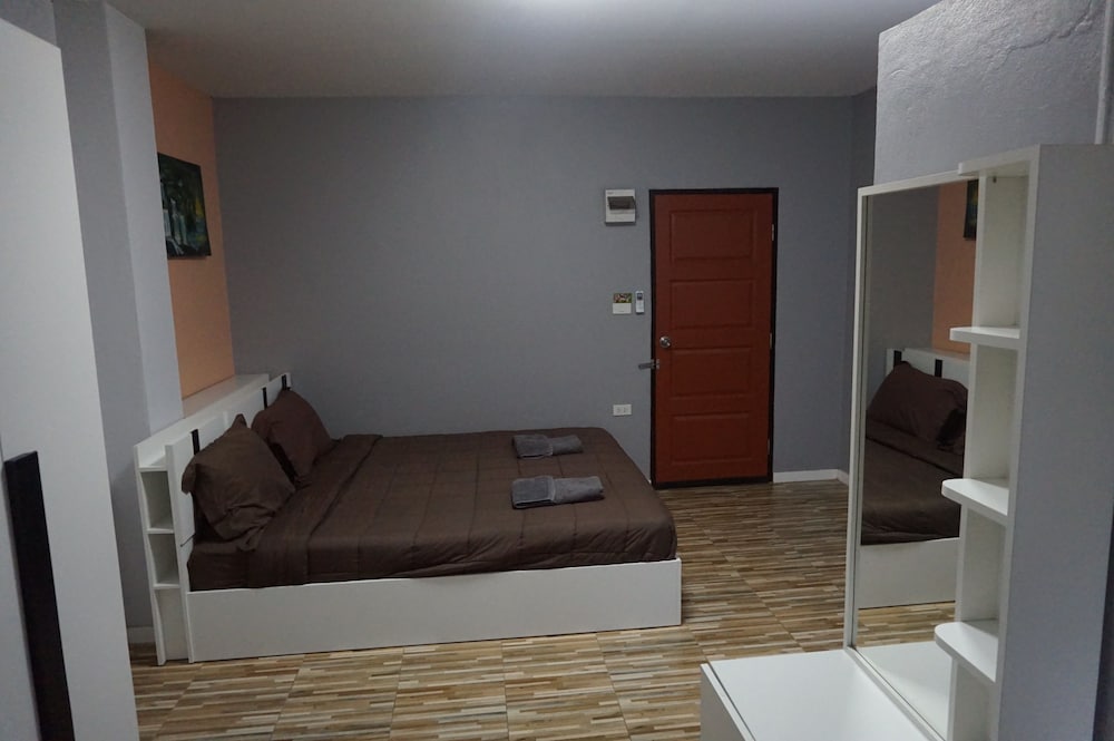 R2 Apartment Service 33/50