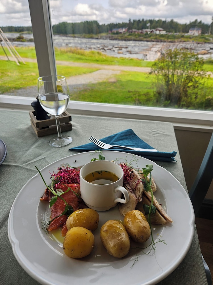 Kukkolaforsen Turist & Konferens 39/50