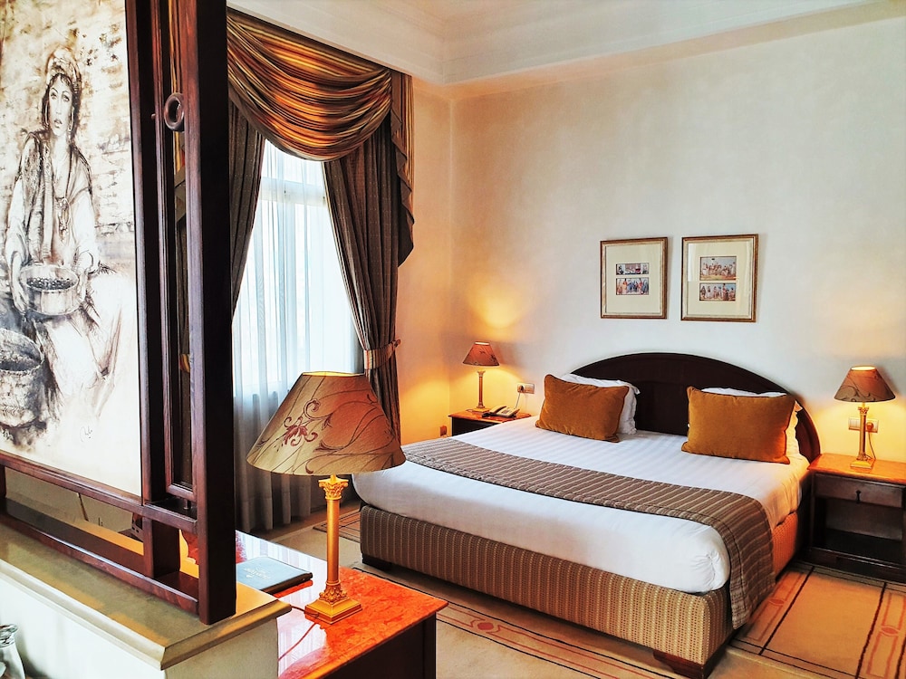 Les Oliviers Palace 11/72
