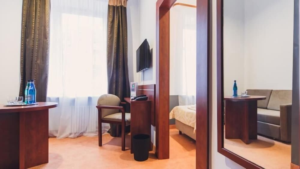 Hotel Chmielna 23/25