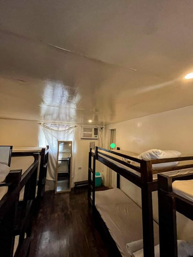 Malayah Hostel 23/30