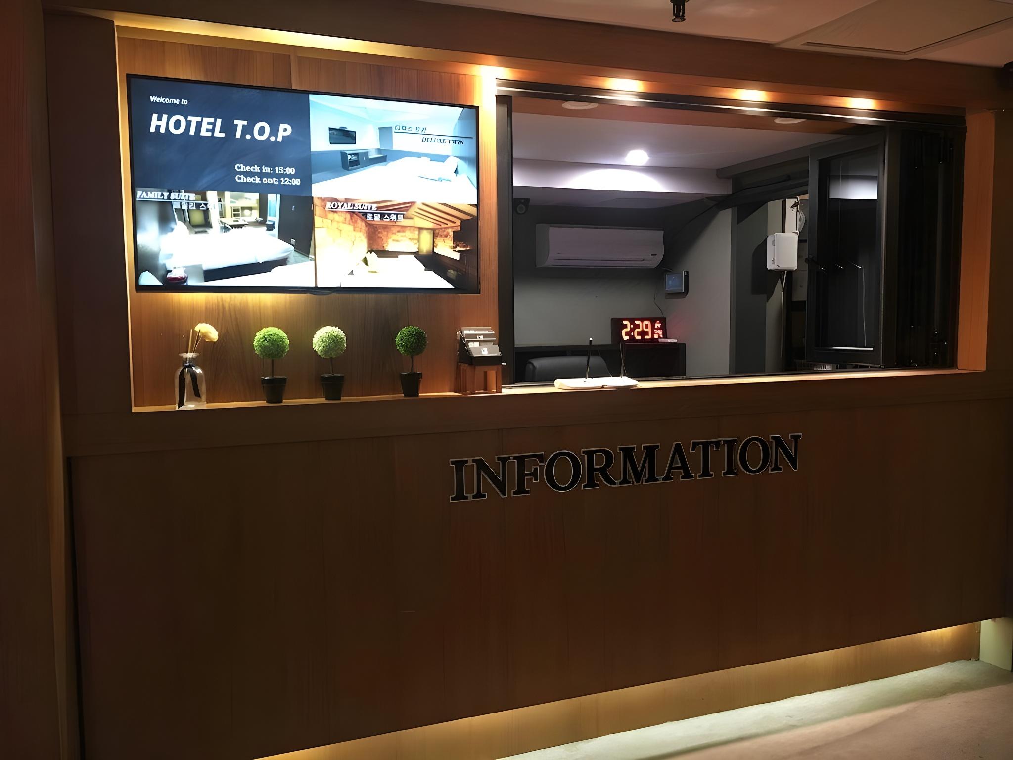 Top Hotel 15/56