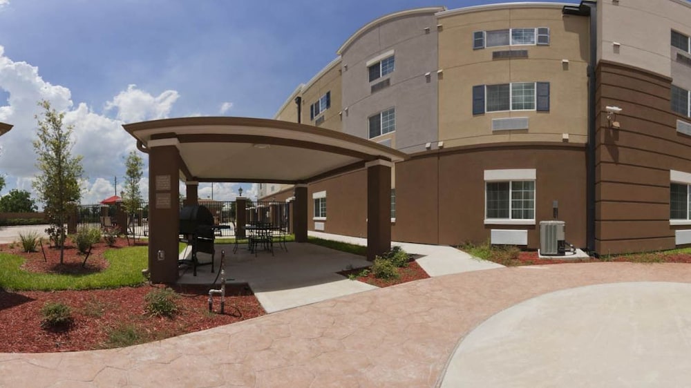 CANDLEWOOD SUITES BAYTOWN 3/58