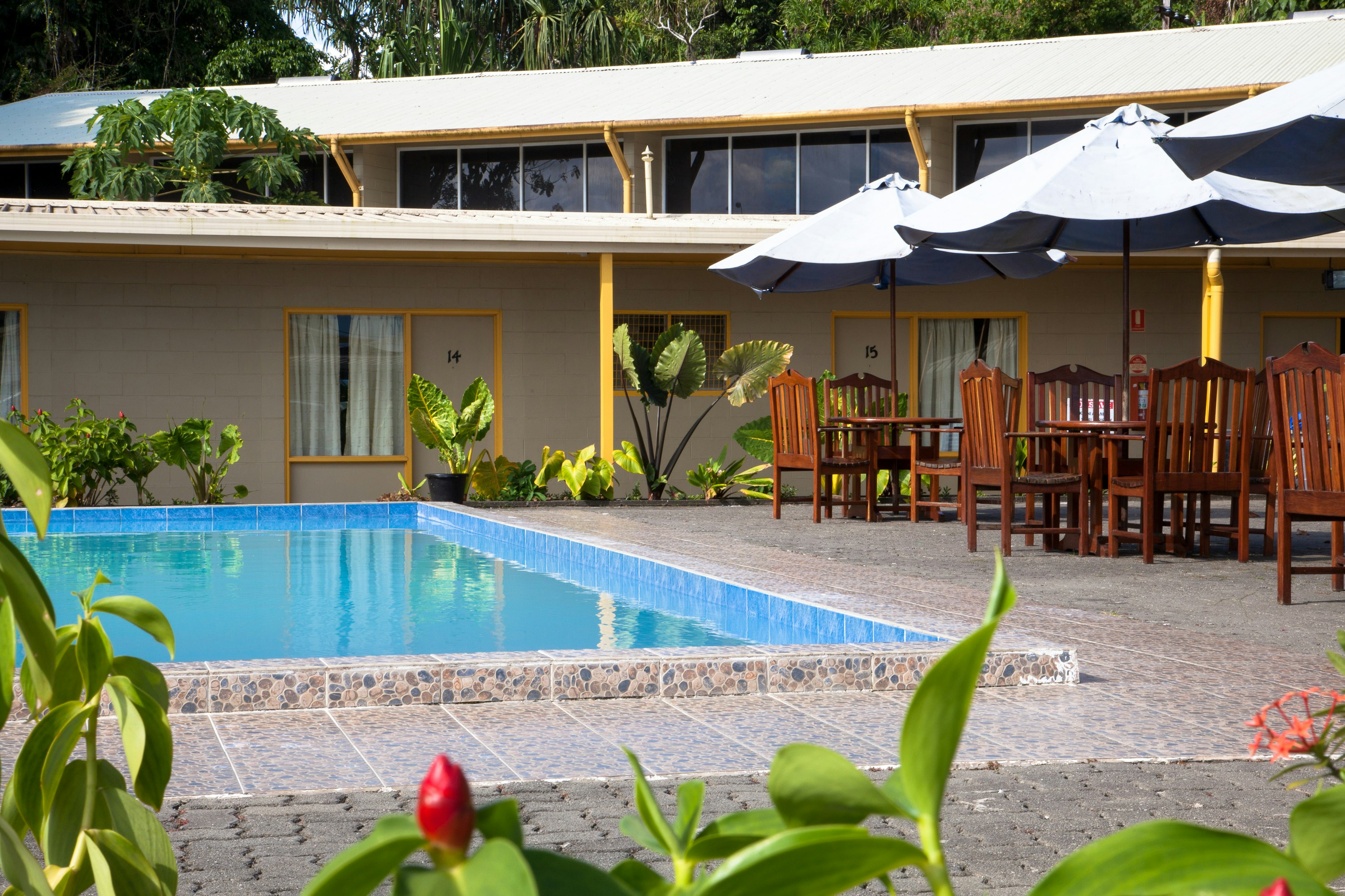 Huon Gulf Hotel and Apartments 9/49