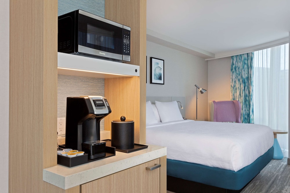 Hilton Garden Inn Boston Brookline Ma 17/57
