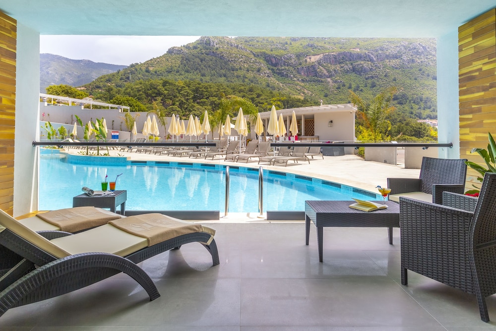 Orka Sunlife Hotel Resort Aquapark 50/83