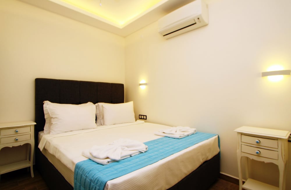 Cesme Kale Tas Apart 10/32