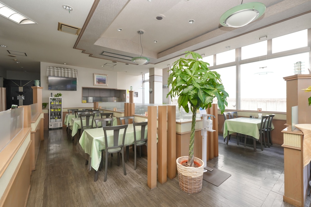 Tendo Central Hotel 38/57